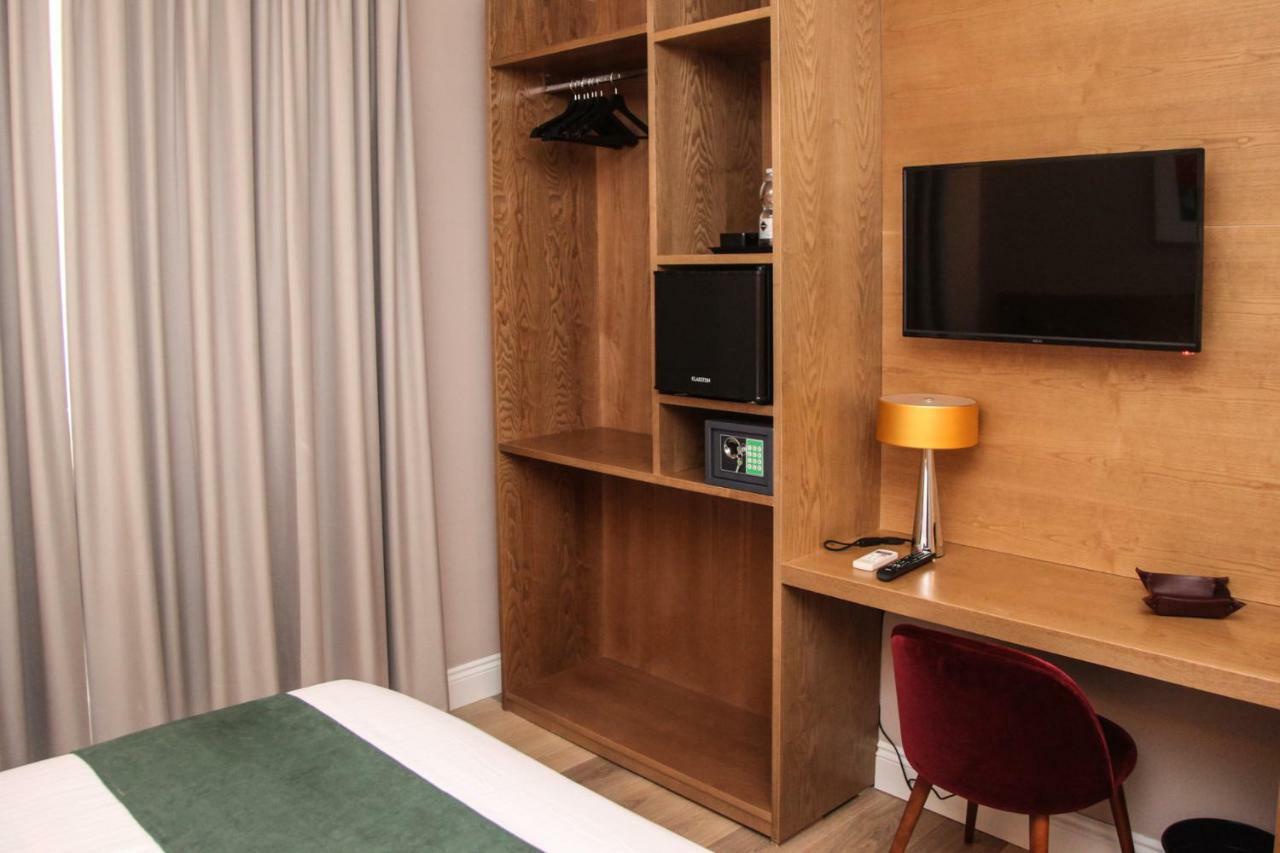 Toledo Relais Exclusive - By Pera Collection
